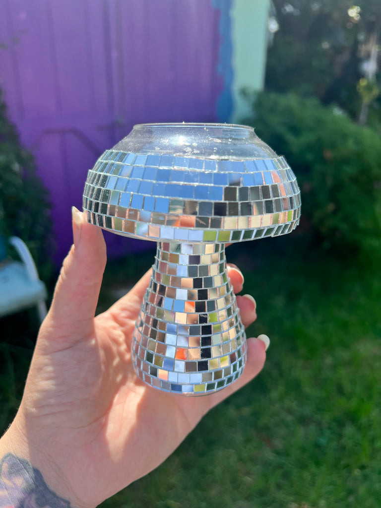 Disco mushroom glass