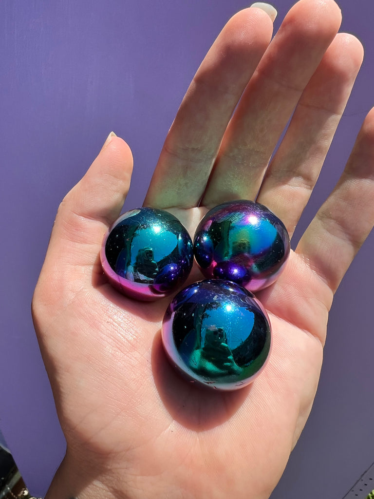 Titanium Agate Sphere (1pc)