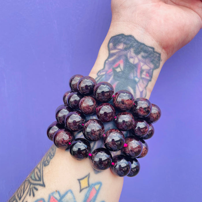 Thick Grounding Garnet bracelet (1pc)