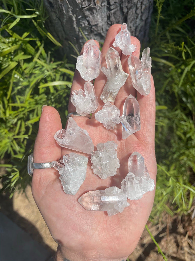Hand picked mini Quartz Cluster (1 pc)