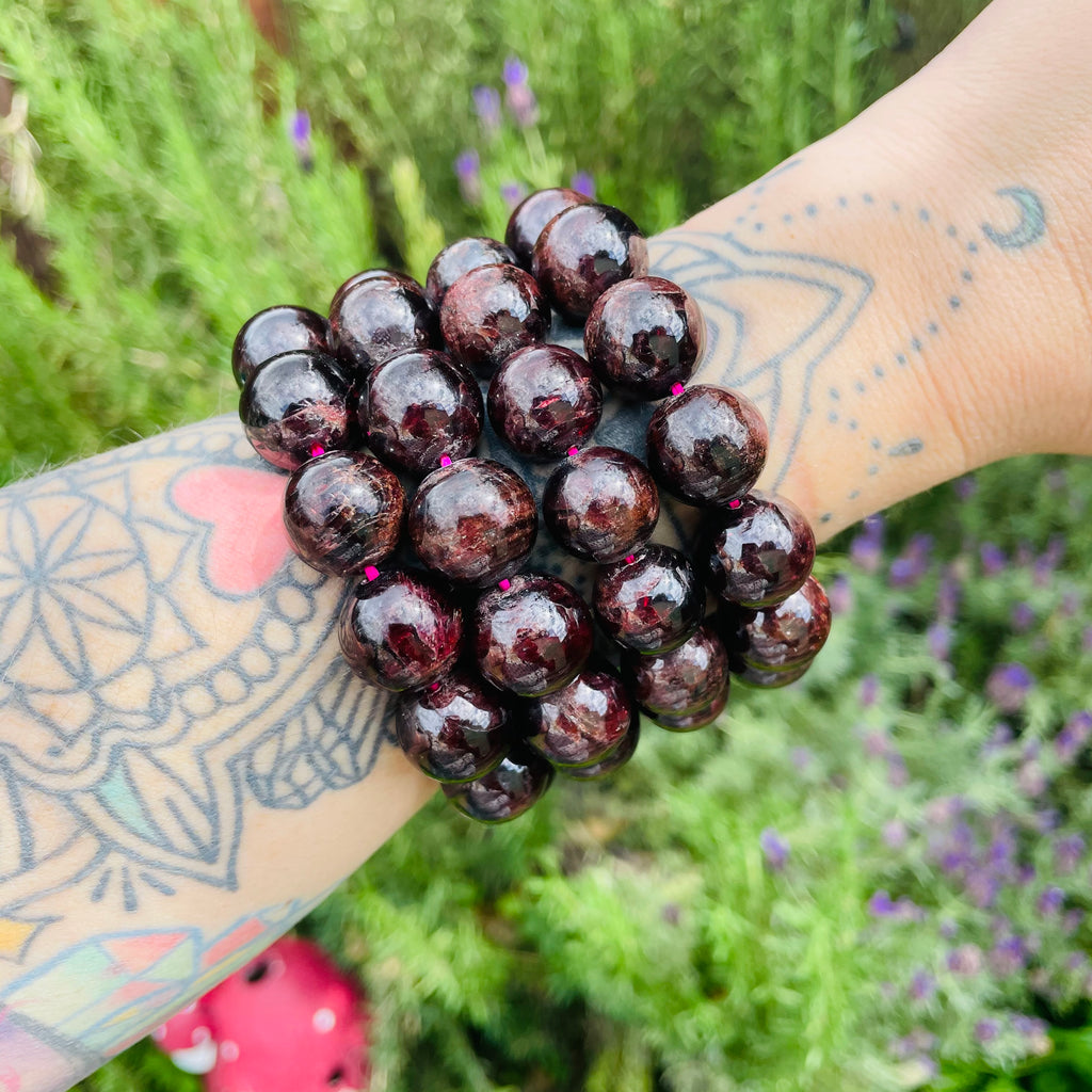 Thick Grounding Garnet bracelet (1pc)