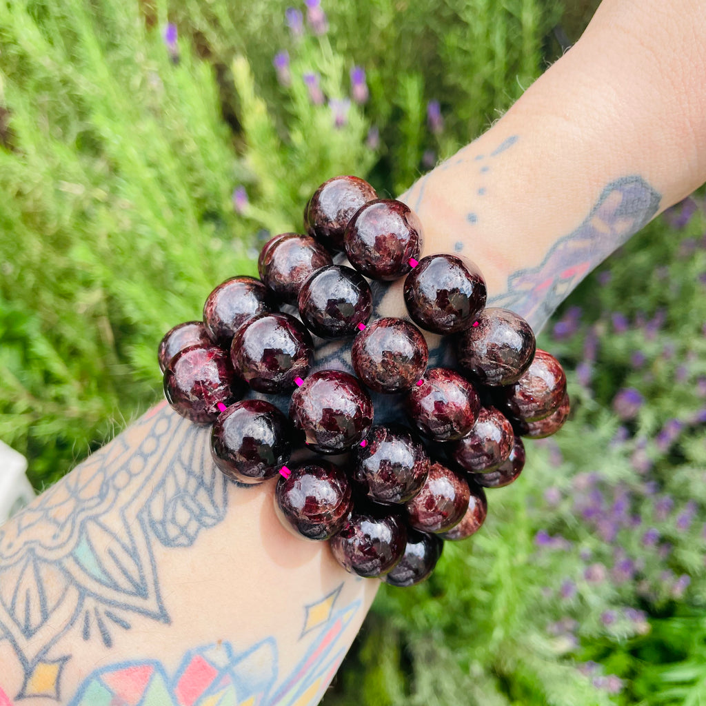 Thick Grounding Garnet bracelet (1pc)