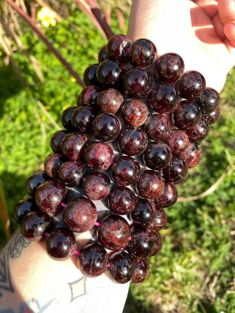 Thick Grounding Garnet bracelet (1pc)