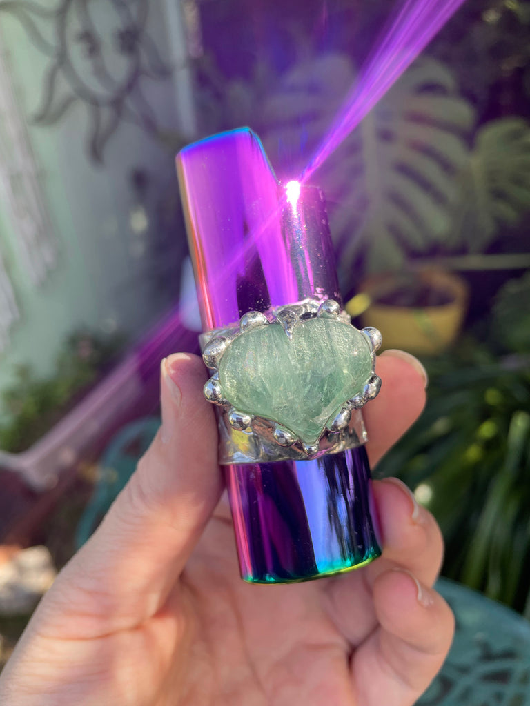 Green Fluorite Heart on Purple Sunset Fire Case