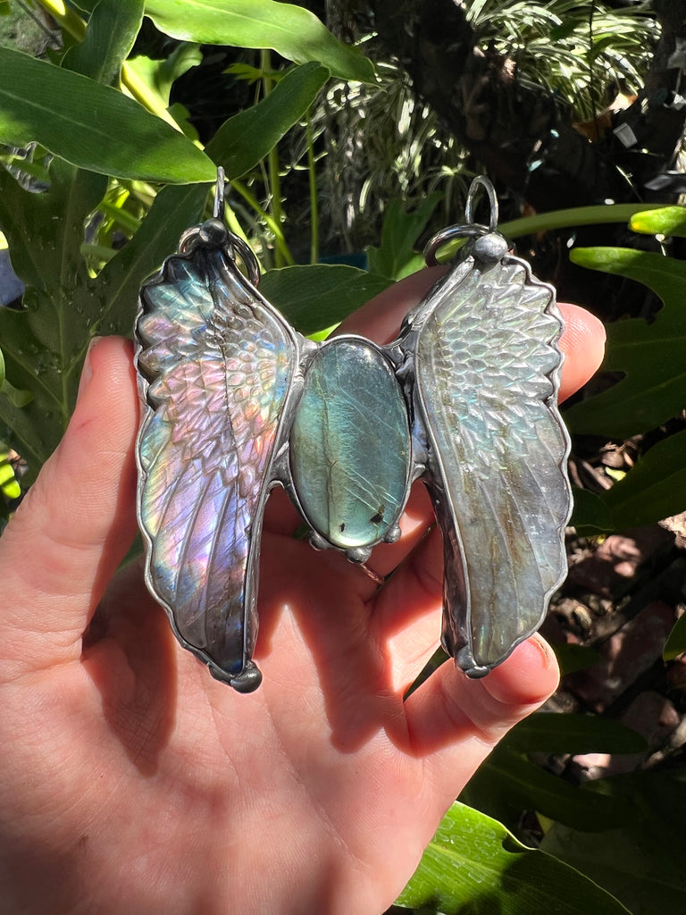 Art Angel Amulet no.9 (Labradorite wings & Labradorite)