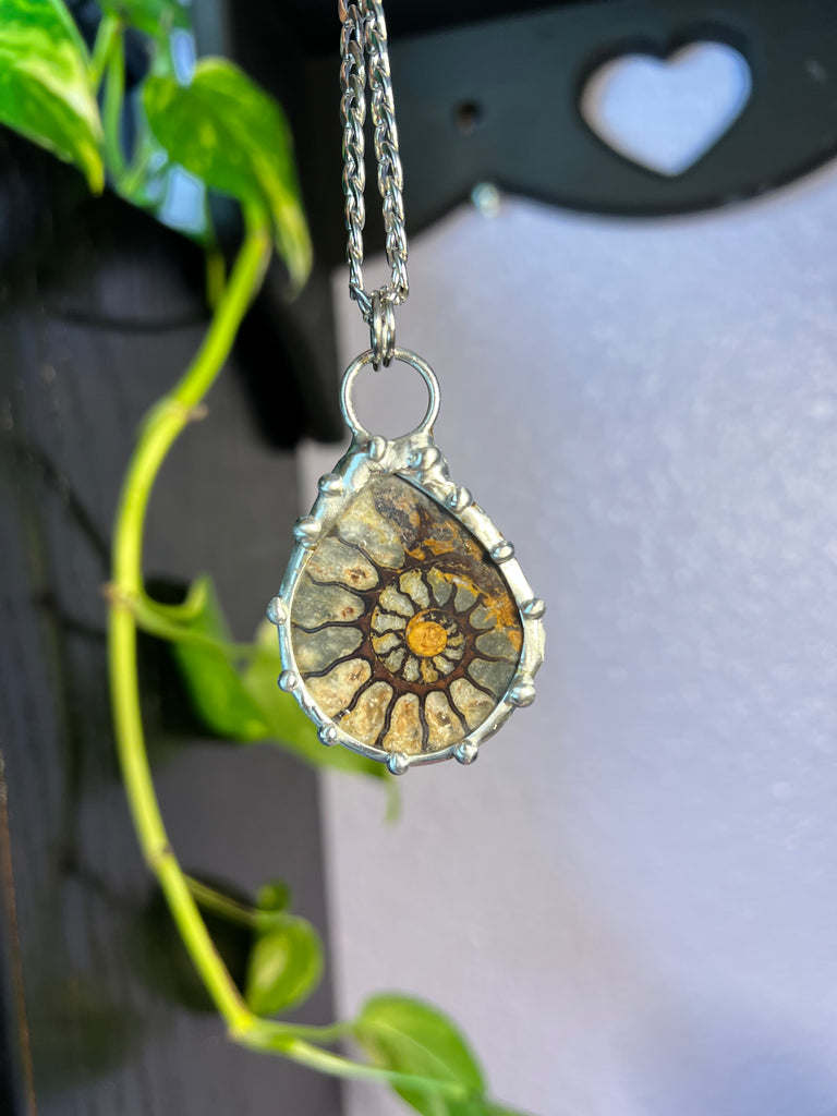 Holographic Ammonite amulet no.1