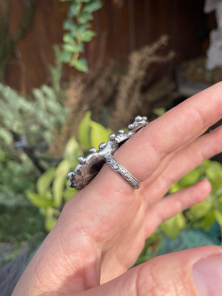 Ammonite, Onyx and Garnet ring size 5.5