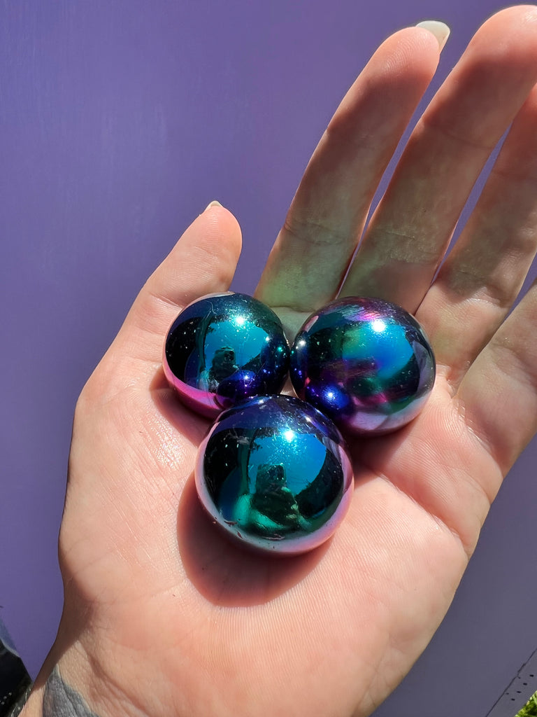Titanium Agate Sphere (1pc)