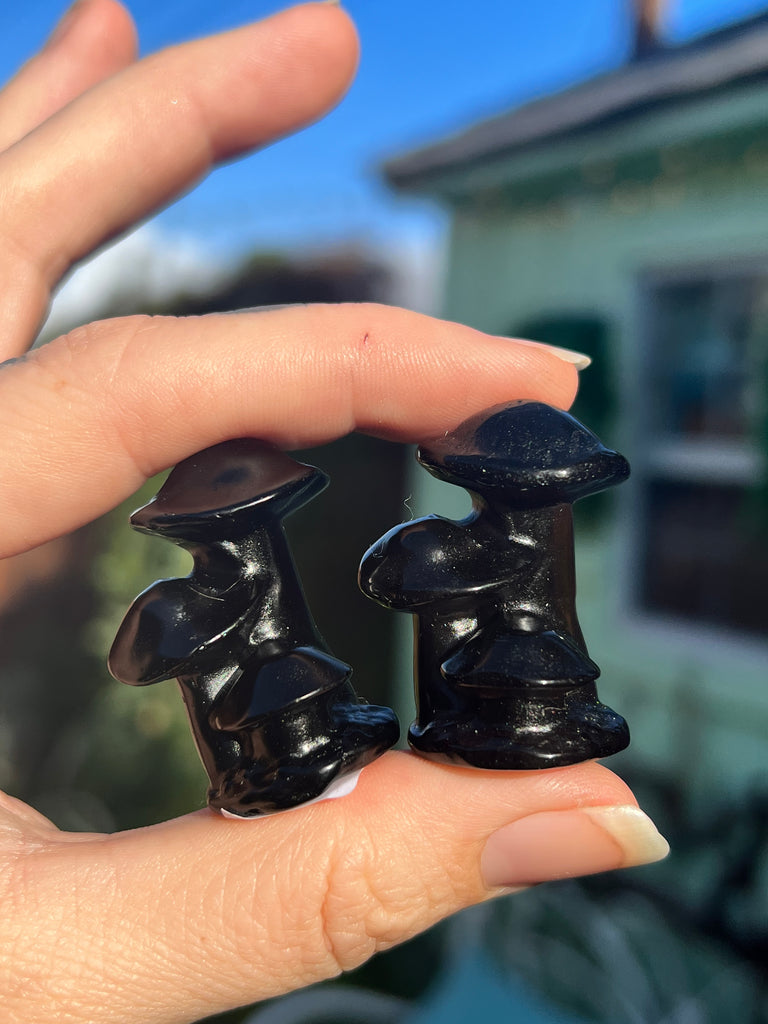 (1) one Obsidian triple mushroom carving