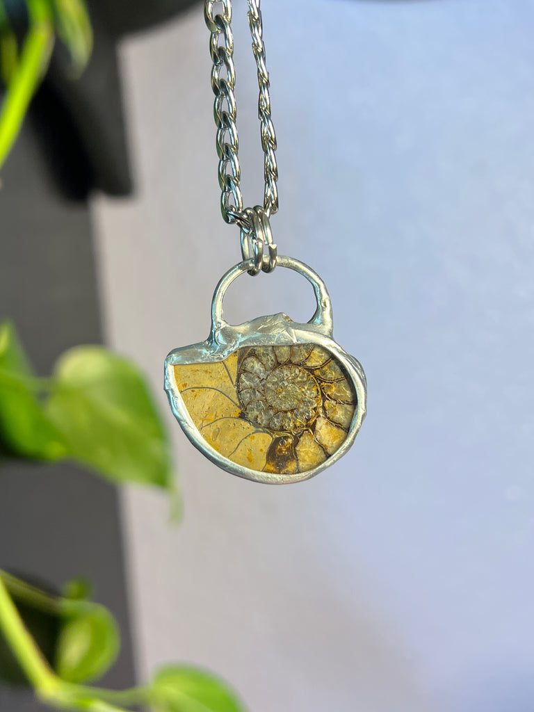 Holographic Ammonite amulet no.10