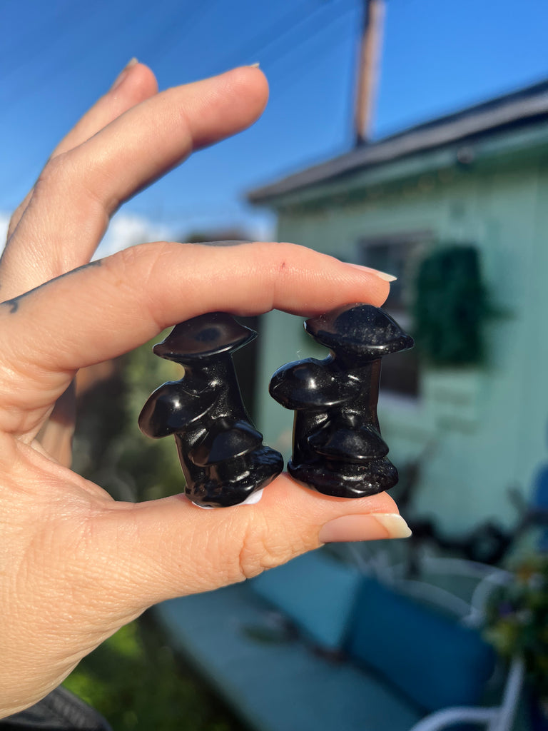 (1) one Obsidian triple mushroom carving