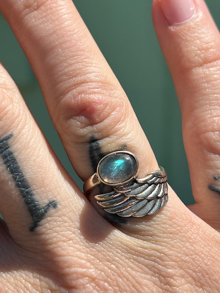 Angel Wing Ring with Labradorite size 5.5