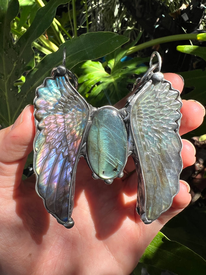 Art Angel Amulet no.9 (Labradorite wings & Labradorite)